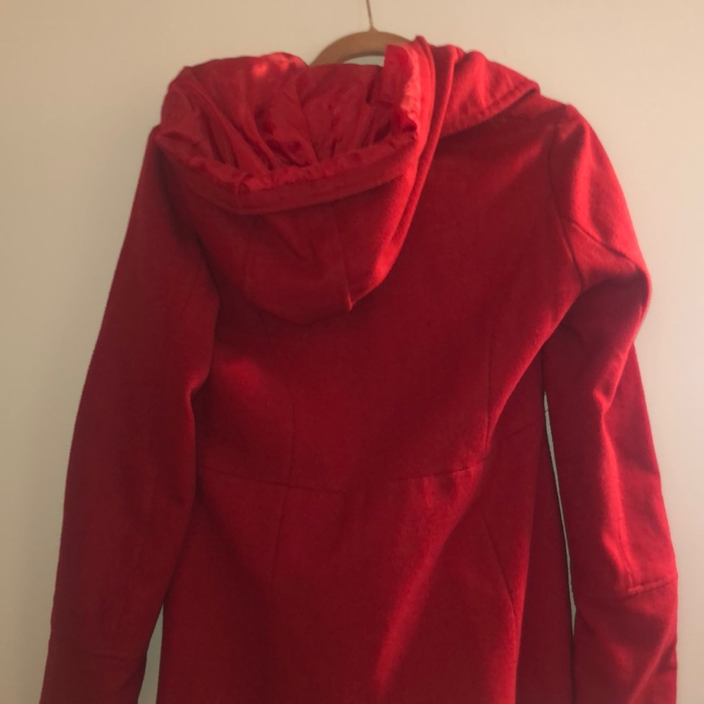 Red jacket - Picture 3 of 4